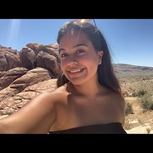 Meet your Posher, Briana